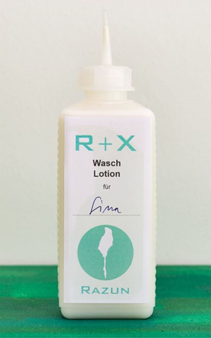 RAZUN R+X Individuelle WaschLotion für Ihr Pferd in einer hdpe-Flasche
