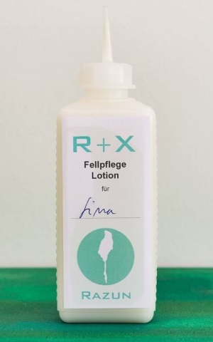 R+X Individuelle FellpflegeLotion für Ihr Pferd • alles glänzt • RAZUN RAZUN R+X Individuelle FellpflegeLotion in einer hdpe-Flasche